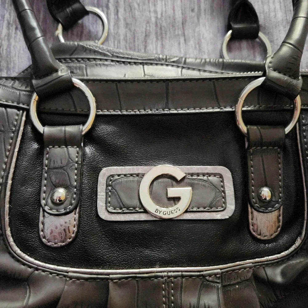 G by GUESS‎ Gray Crocodile Embossed Satchel Bag Silver Hardware Leopard Lining